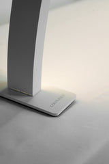 Lampe de table demi-lune