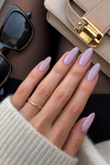 Builder gel 5 Lounails violet paillette autoégalisant sur ongles amandes