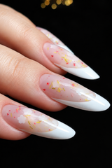 Builder gel n°26 LOUNAILS — nail art floral french blanc et rouges sur ongles longs en amande